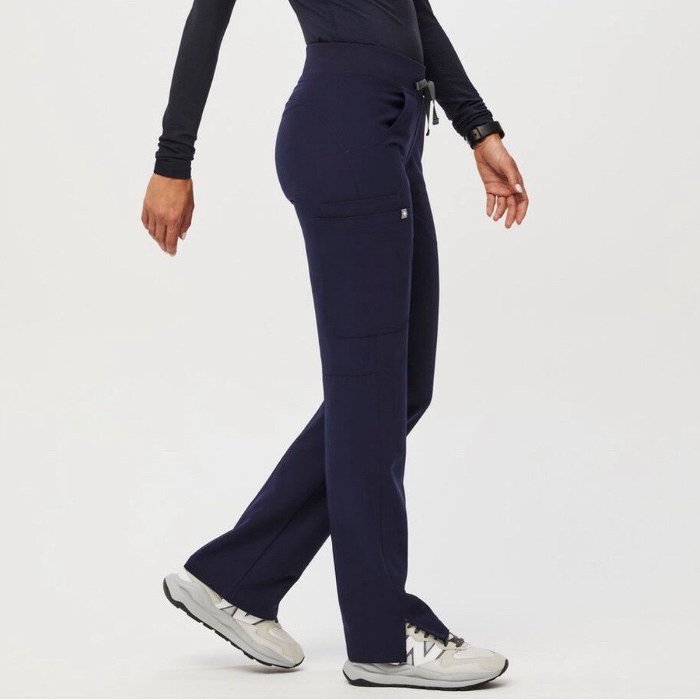 Kade Cargo scrub pant Figs - Navy